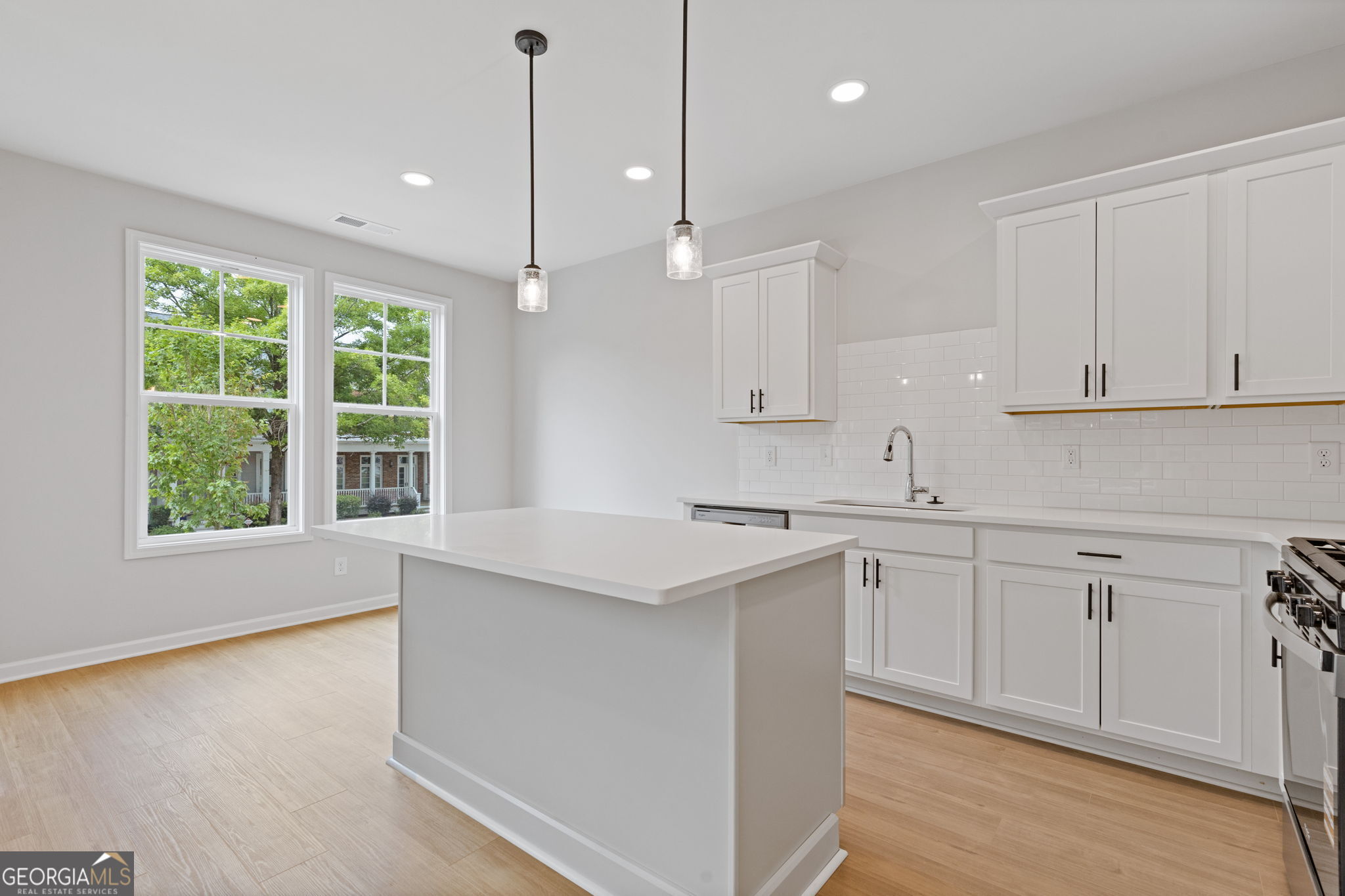 379 Summerville Lane # 12
