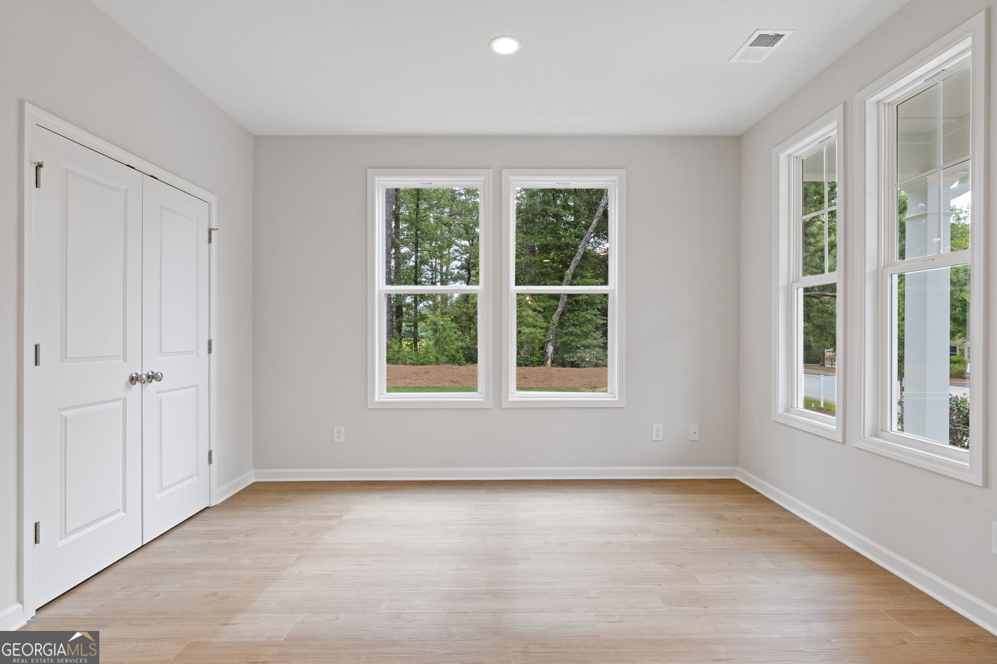 379 Summerville Lane # 12