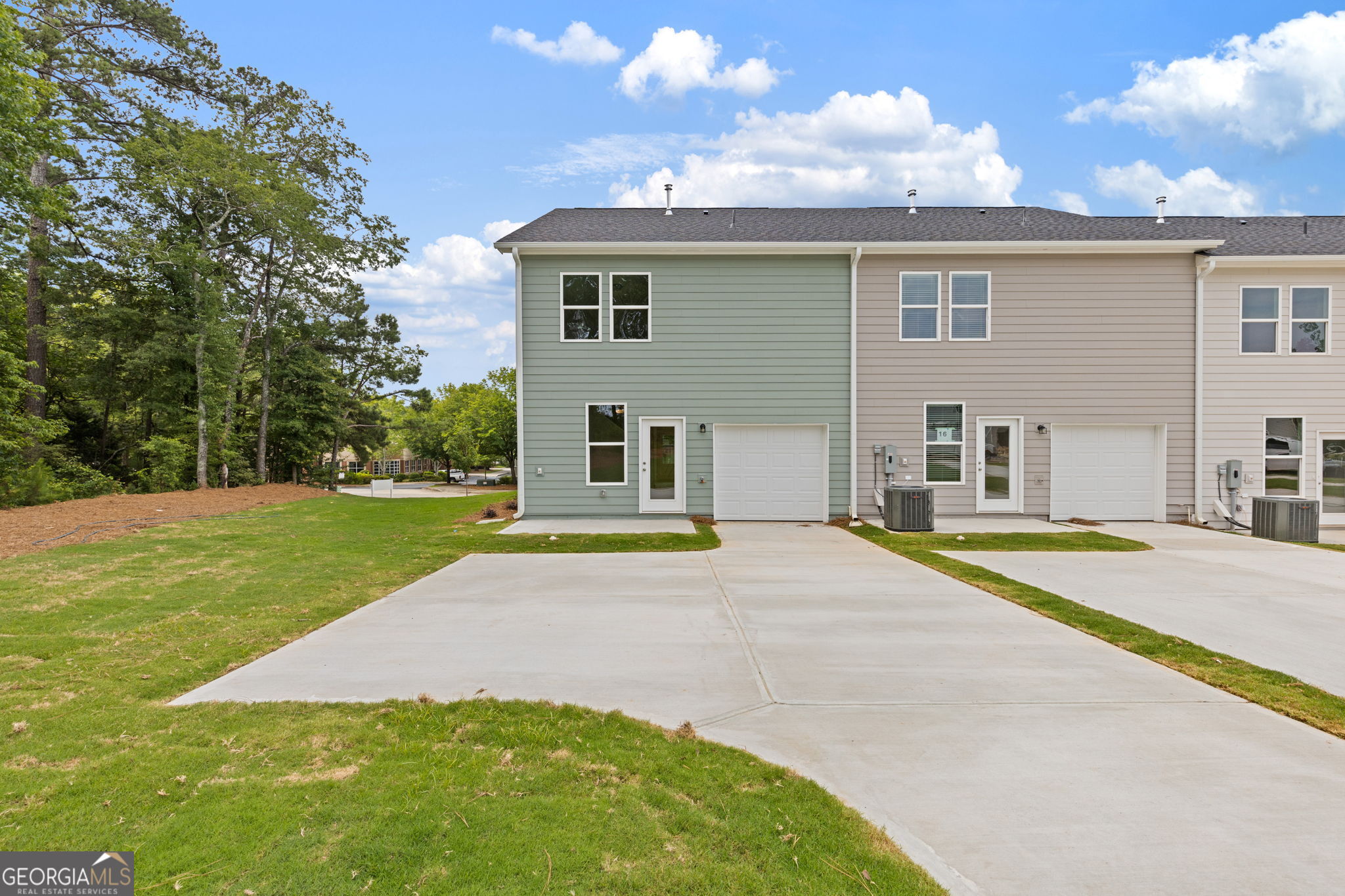 379 Summerville Lane # 12