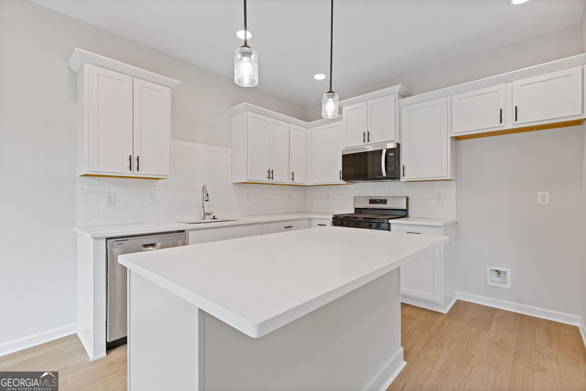 379 Summerville Lane # 12