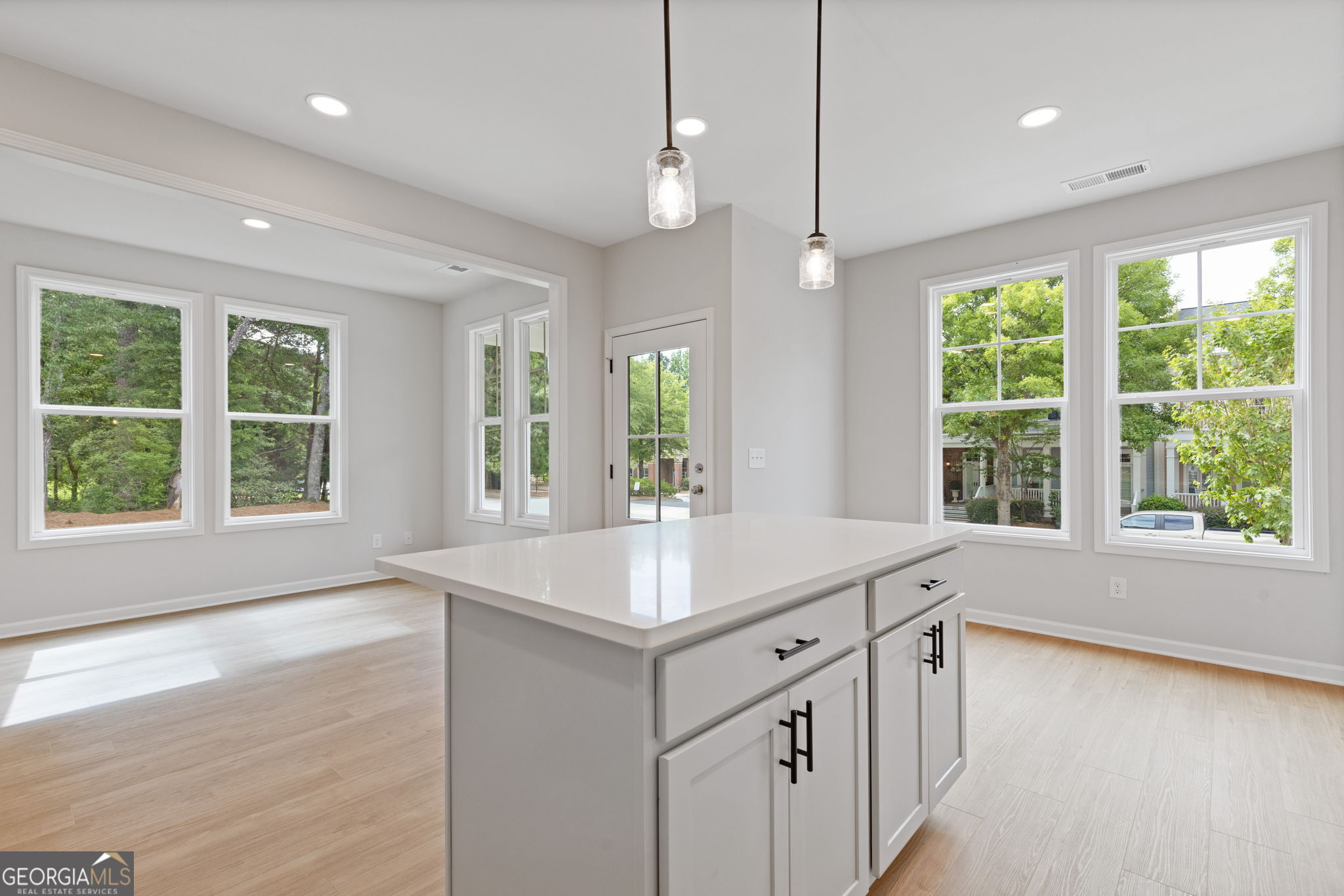 379 Summerville Lane # 12