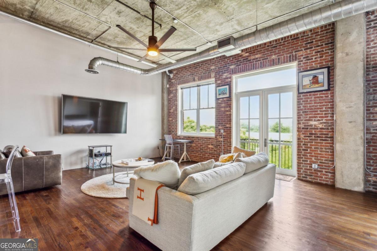 3235 Roswell Road NE # 821