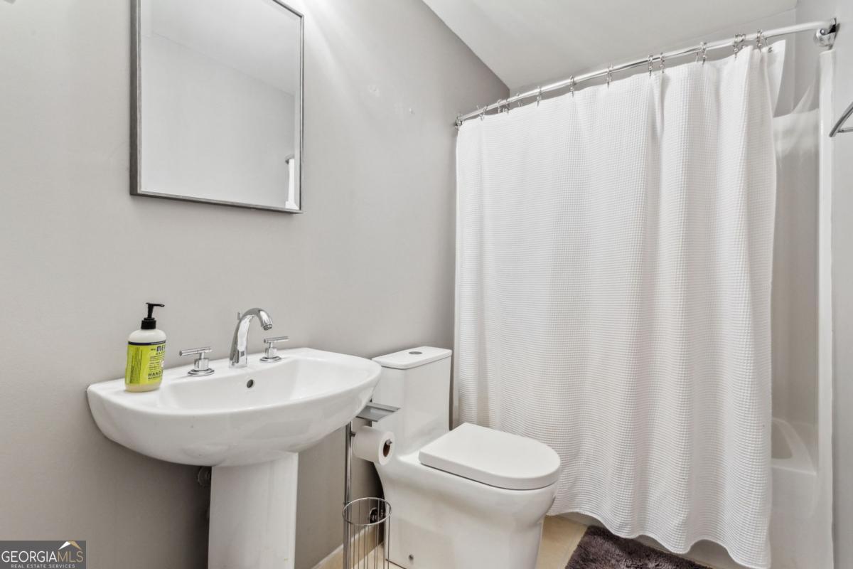 3235 Roswell Road NE # 821