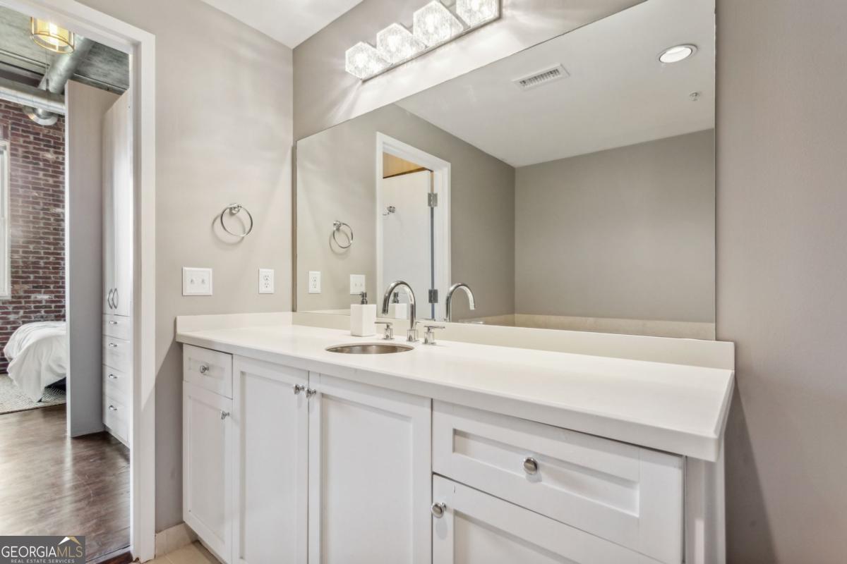 3235 Roswell Road NE # 821