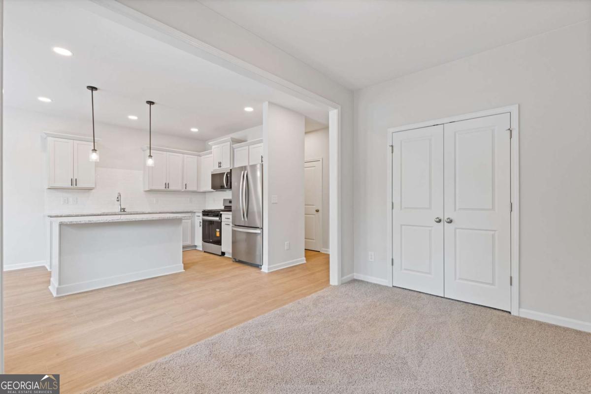 383 Summerville Lane # 10