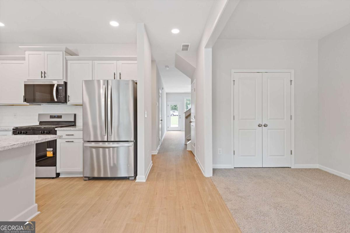 383 Summerville Lane # 10