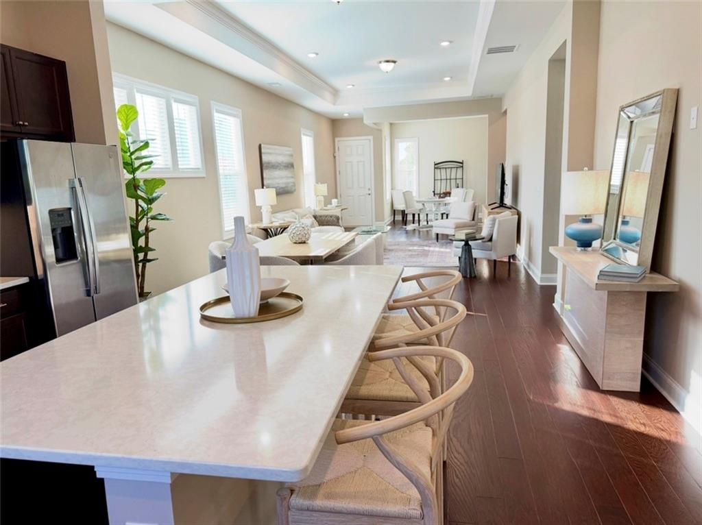 5 Club Cresswind Drive