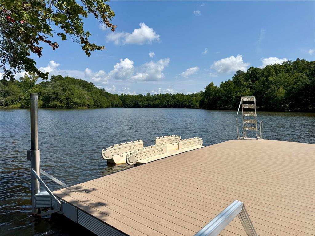 5 Club Cresswind Drive