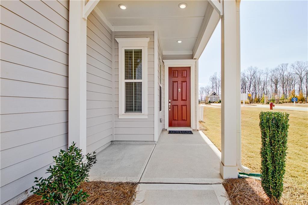 5 Club Cresswind Drive