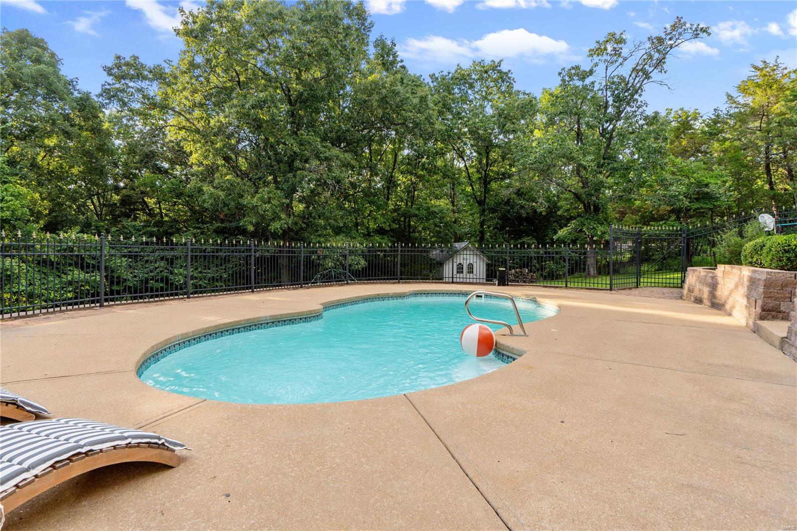 7783 Ashwood Drive