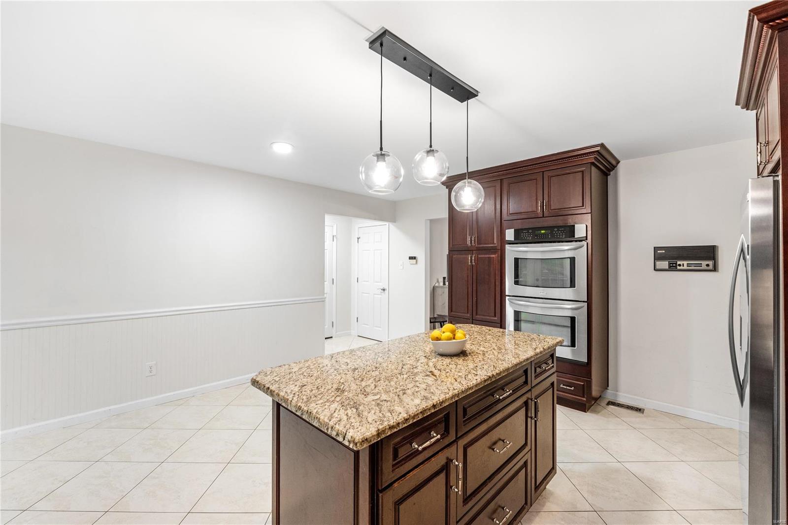 7783 Ashwood Drive