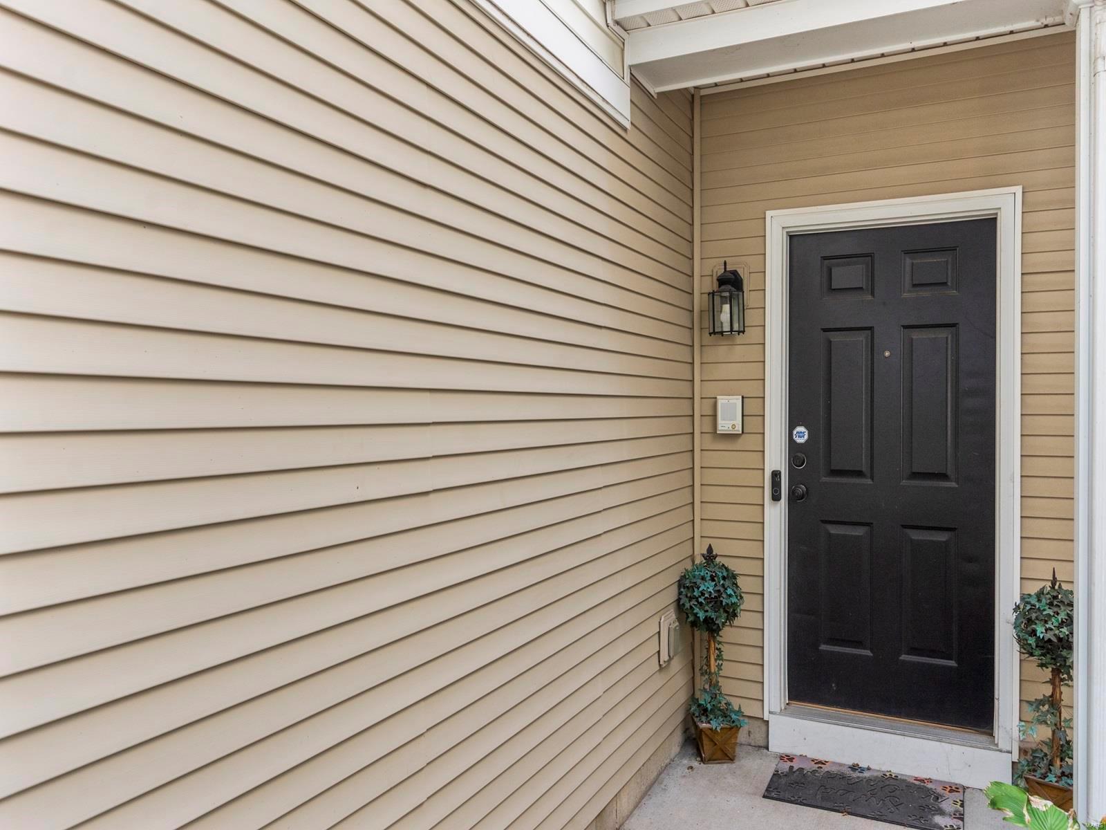 102 Kingston Terrace Court