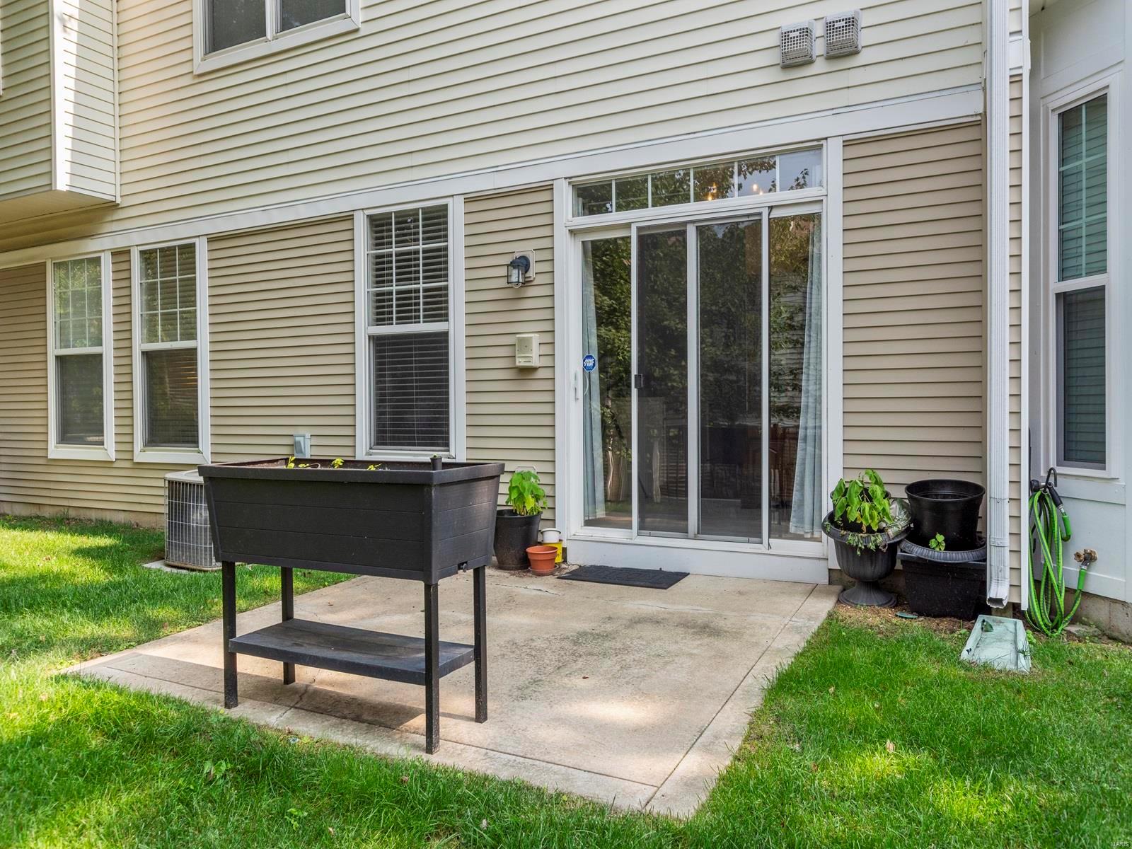 102 Kingston Terrace Court