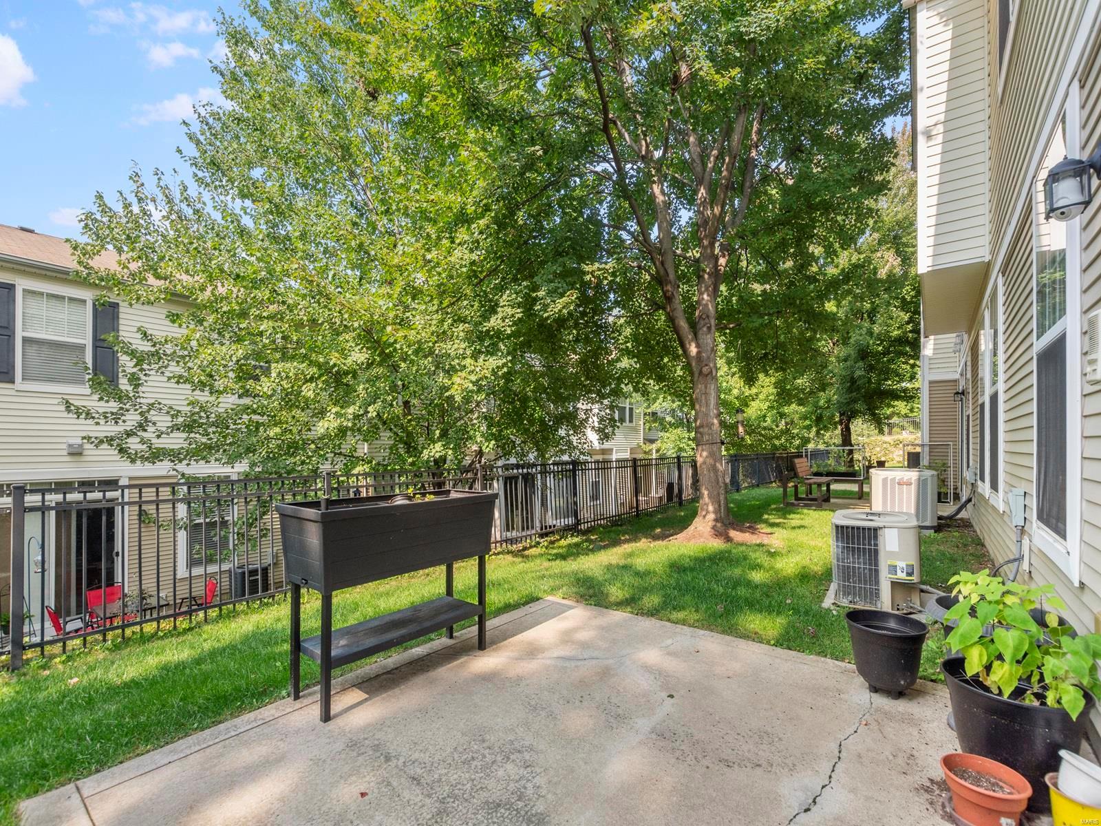 102 Kingston Terrace Court