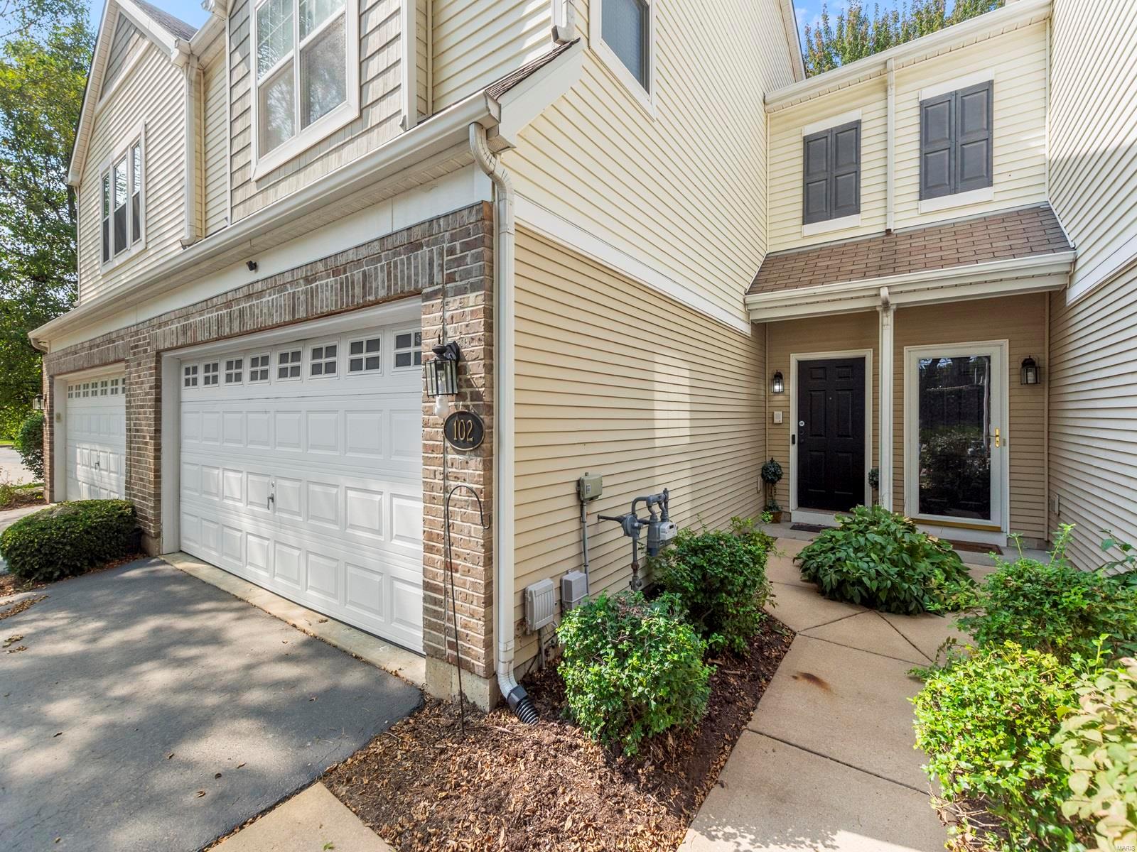 102 Kingston Terrace Court