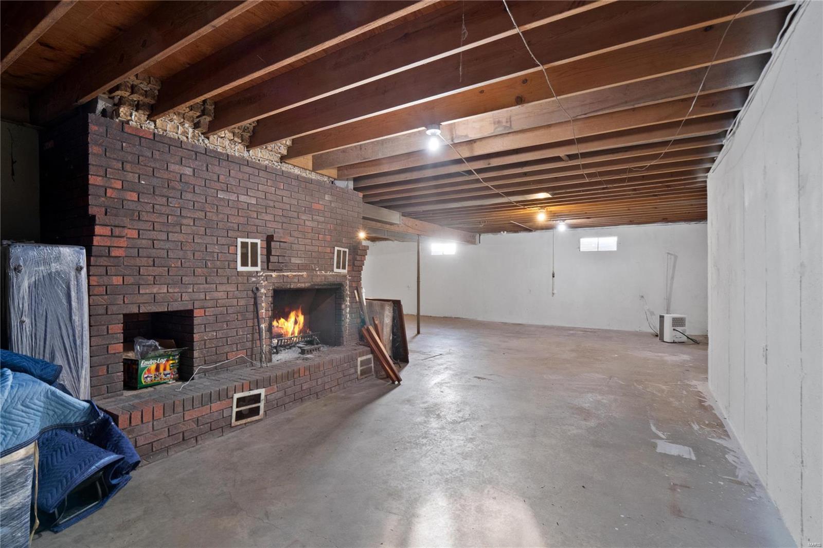 1652 Red Stripe Road