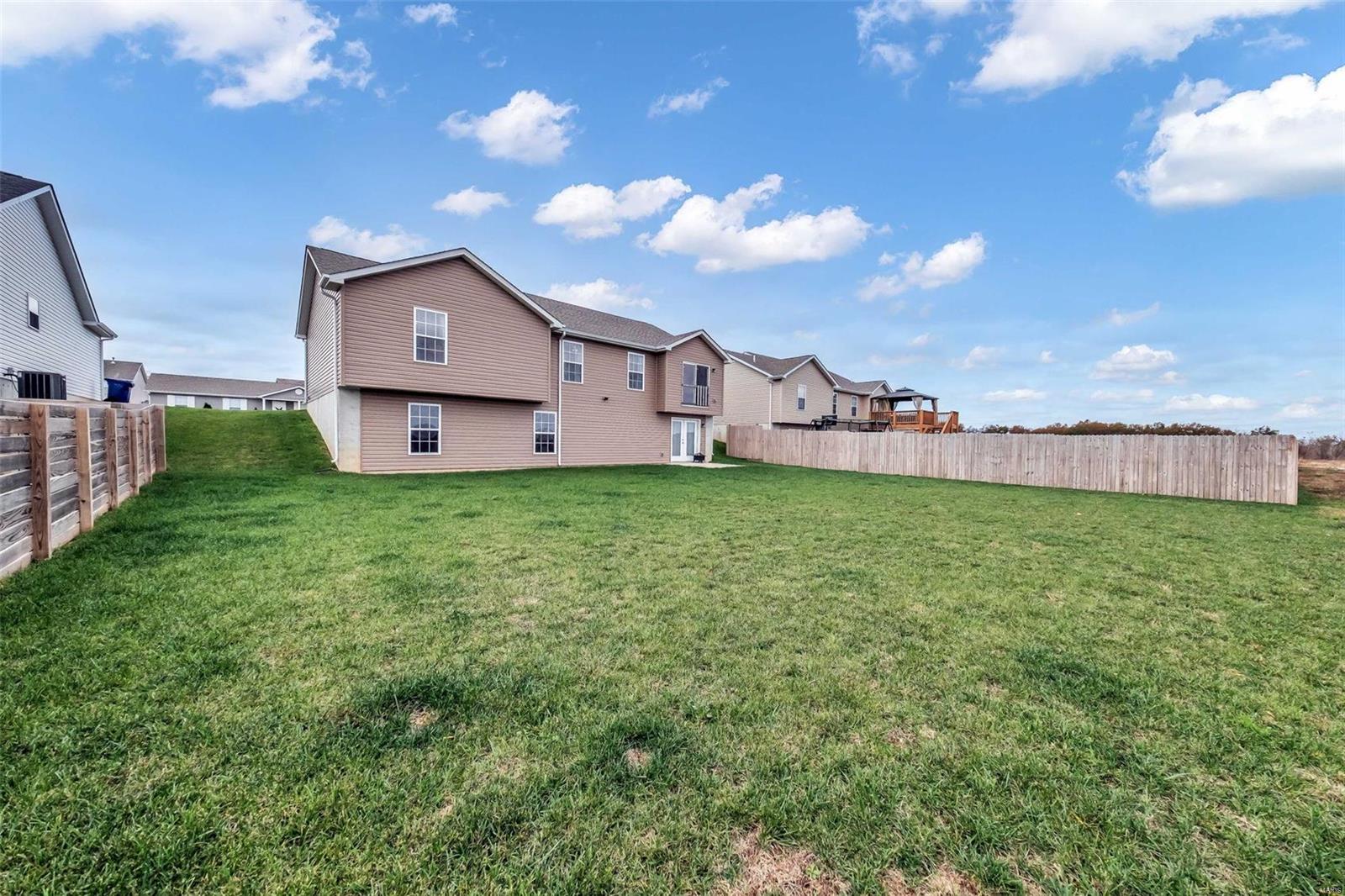 105 Plymouth Court