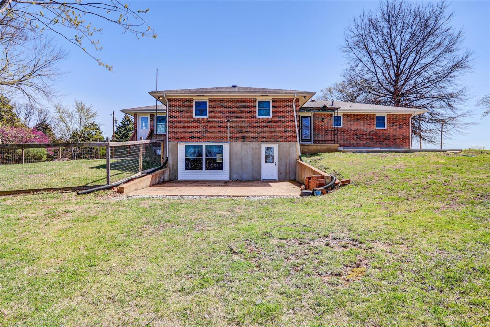 139 Twin Bluffs Lane
