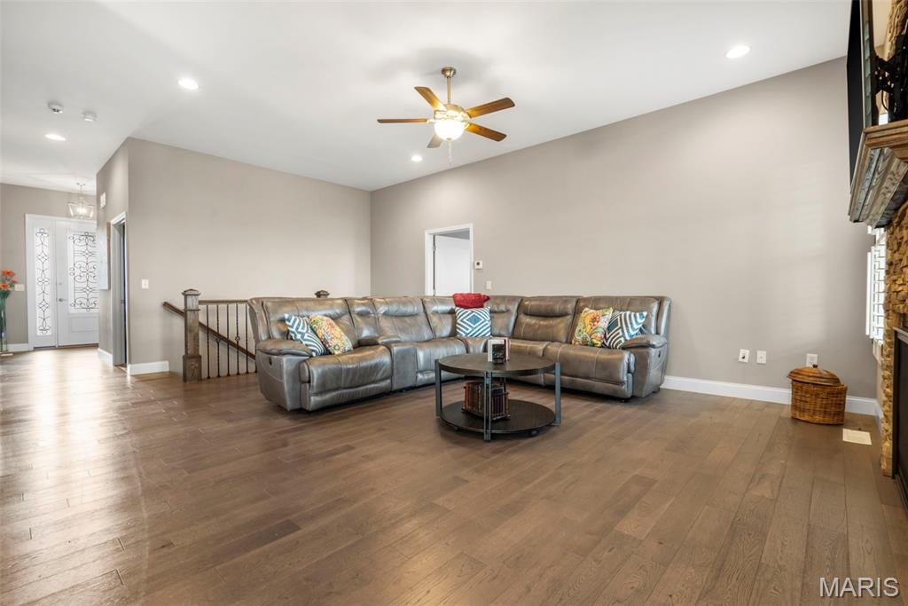 7466 Clarence Court