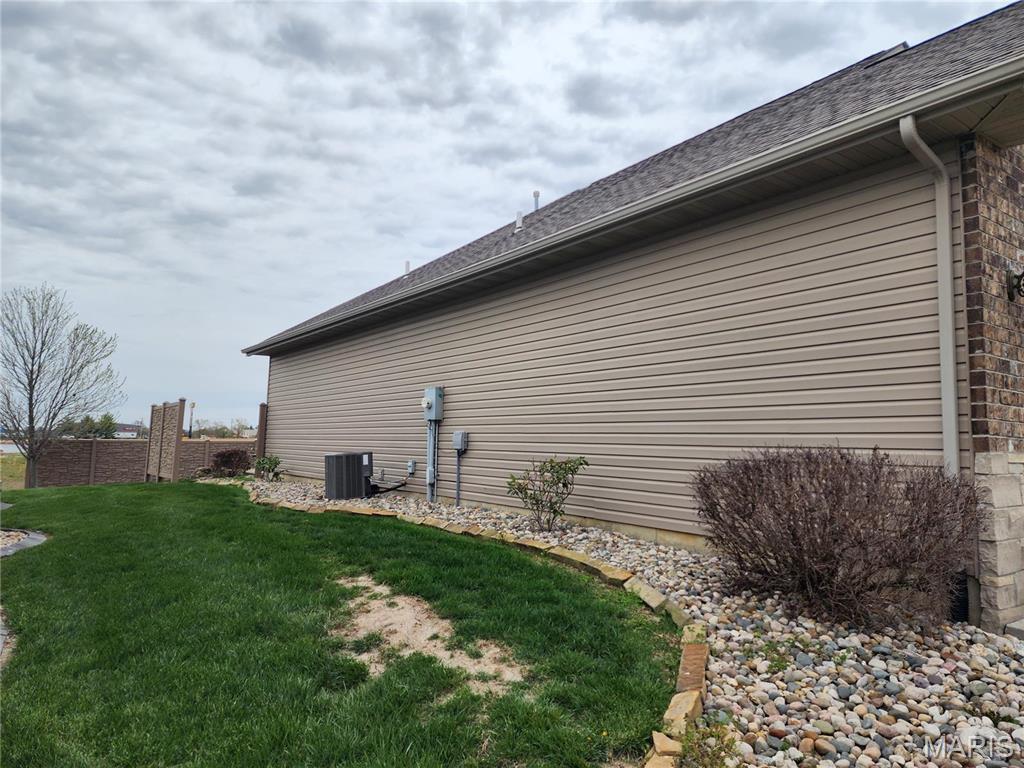 7466 Clarence Court
