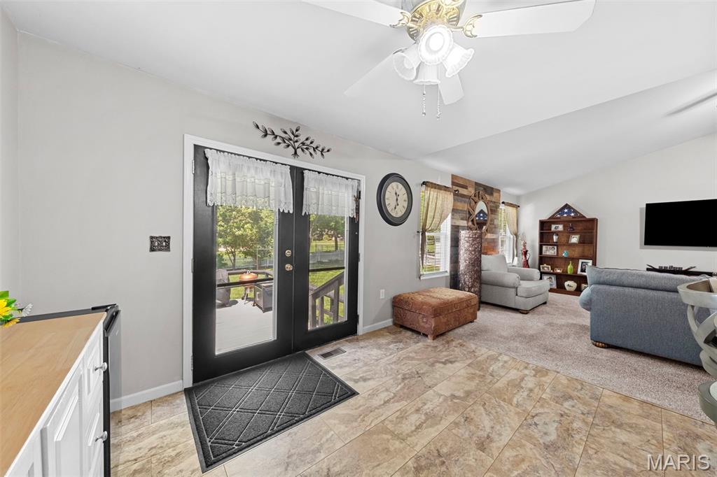 596 Westview Drive