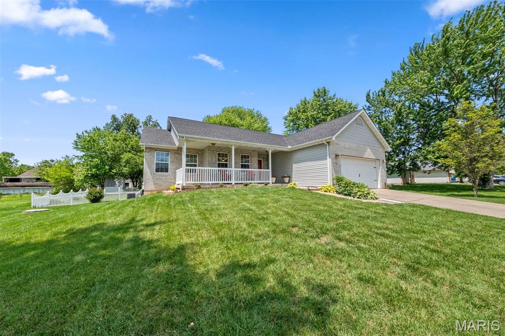 596 Westview Drive