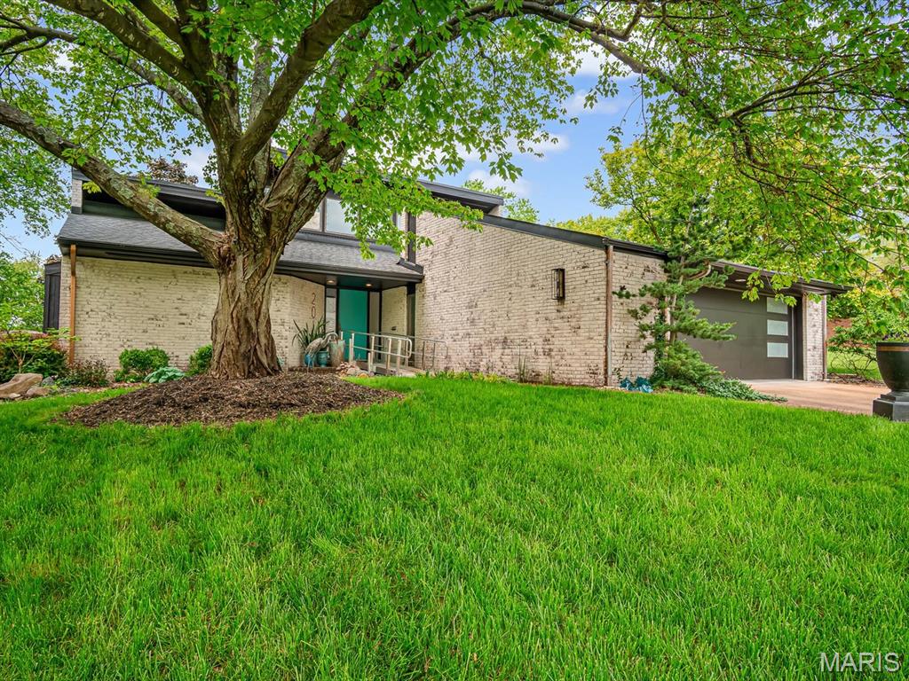 201 S Fairway Drive