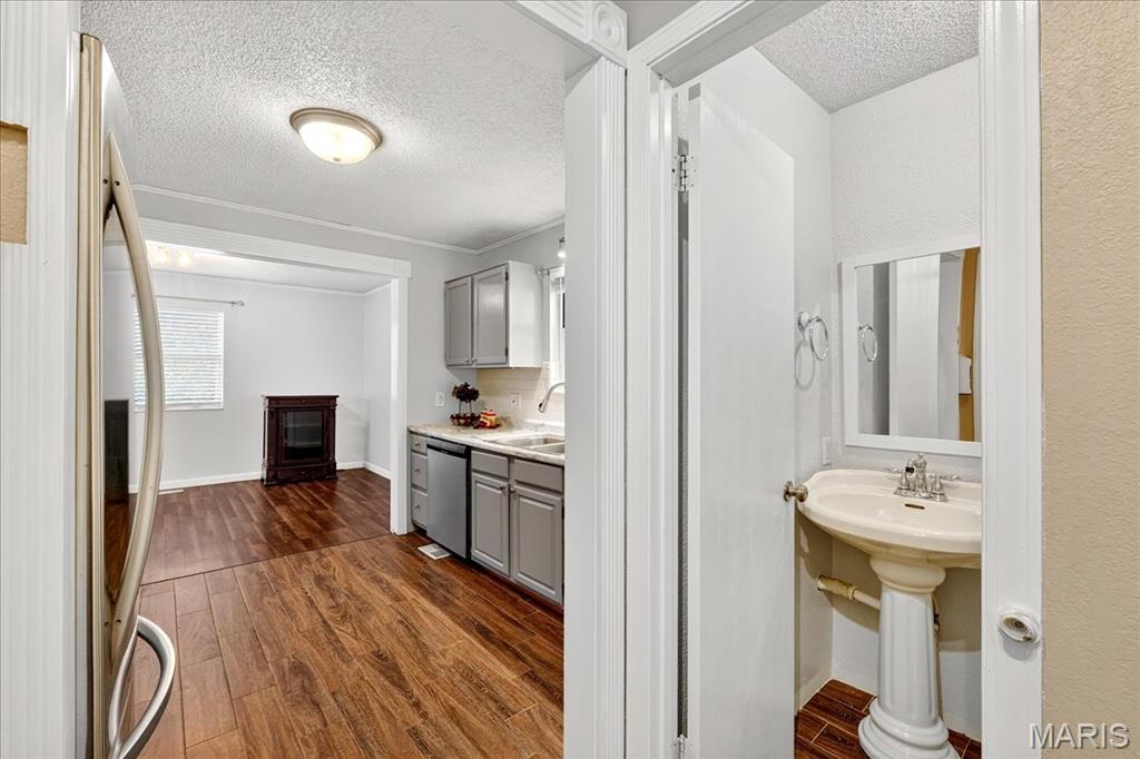 1313 Jacquelyn Court