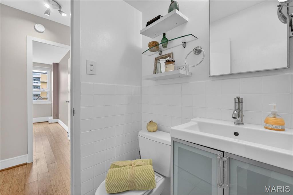 210 N 17th Street Unit: 706