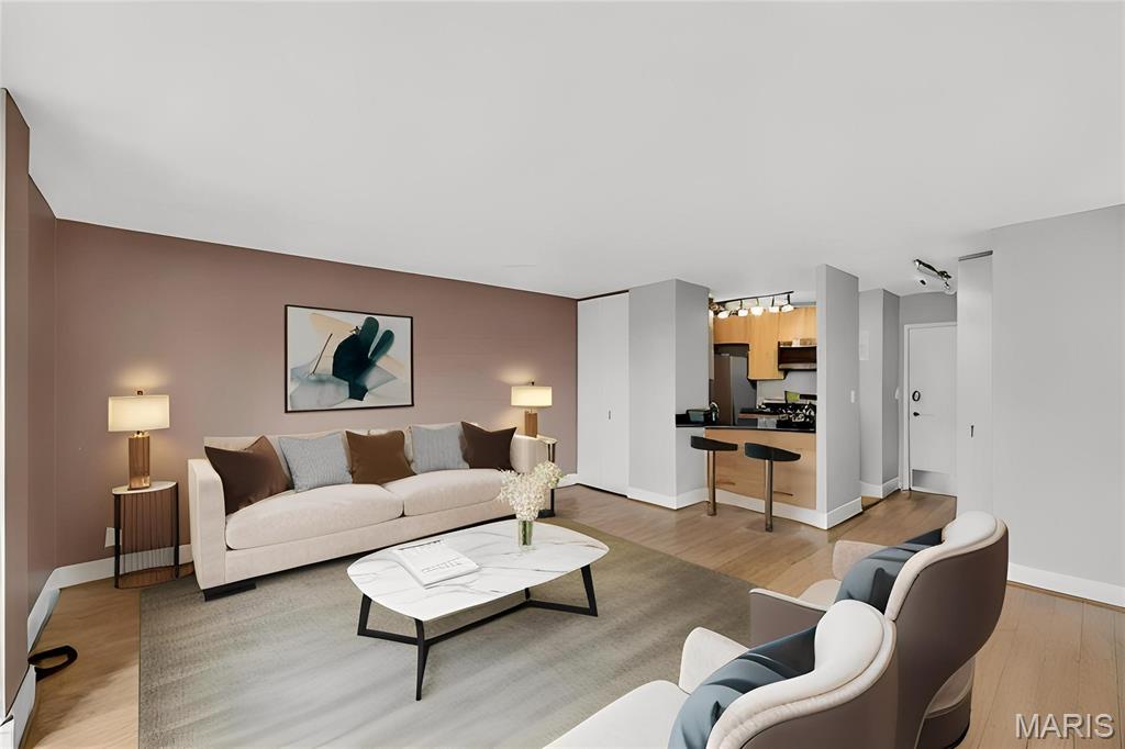 210 N 17th Street Unit: 706