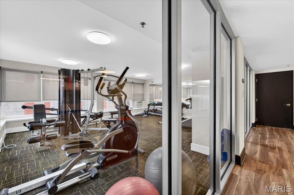 210 N 17th Street Unit: 706