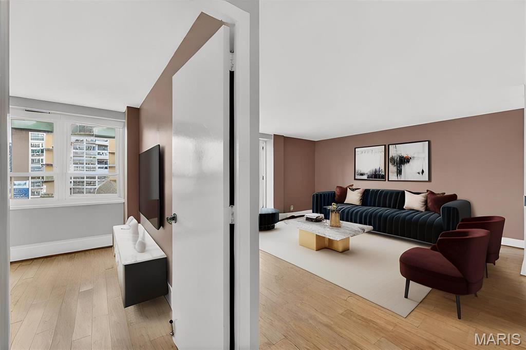 210 N 17th Street Unit: 706