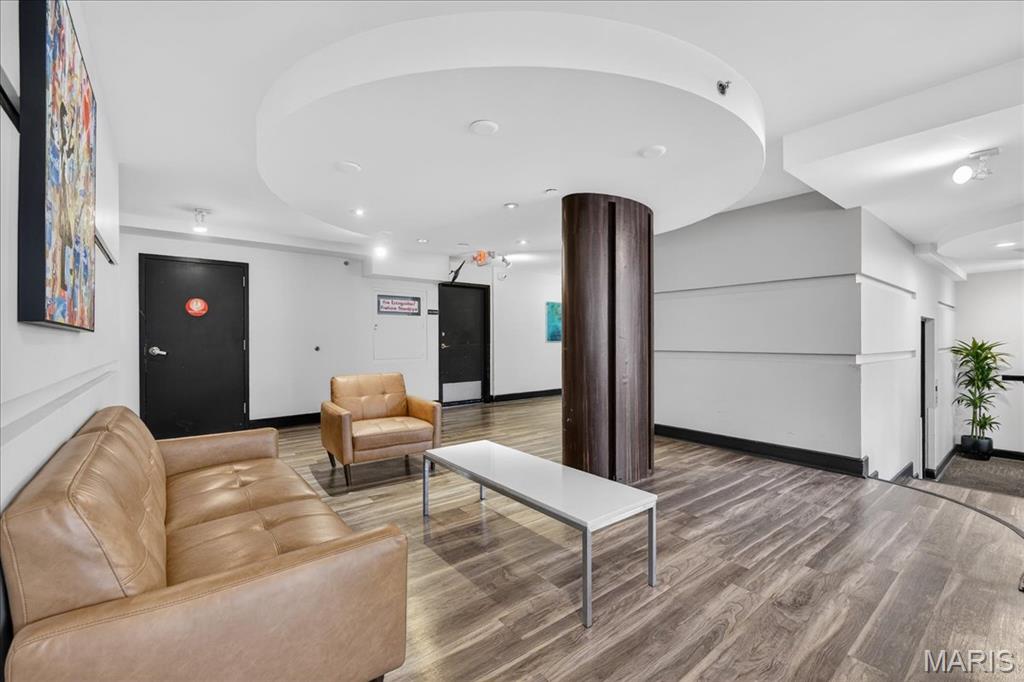 210 N 17th Street Unit: 706