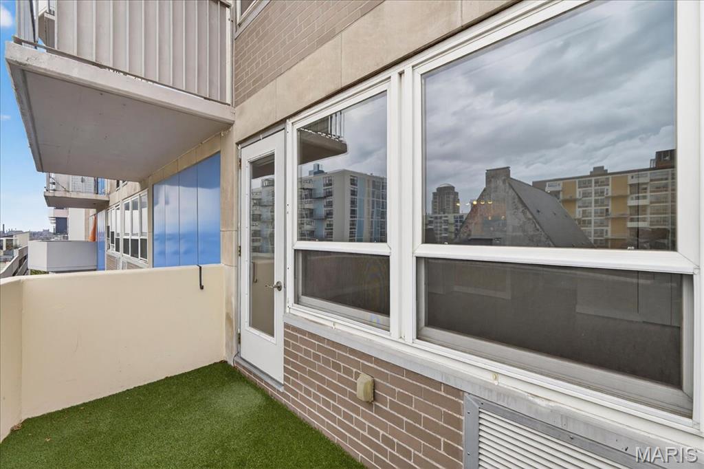 210 N 17th Street Unit: 706