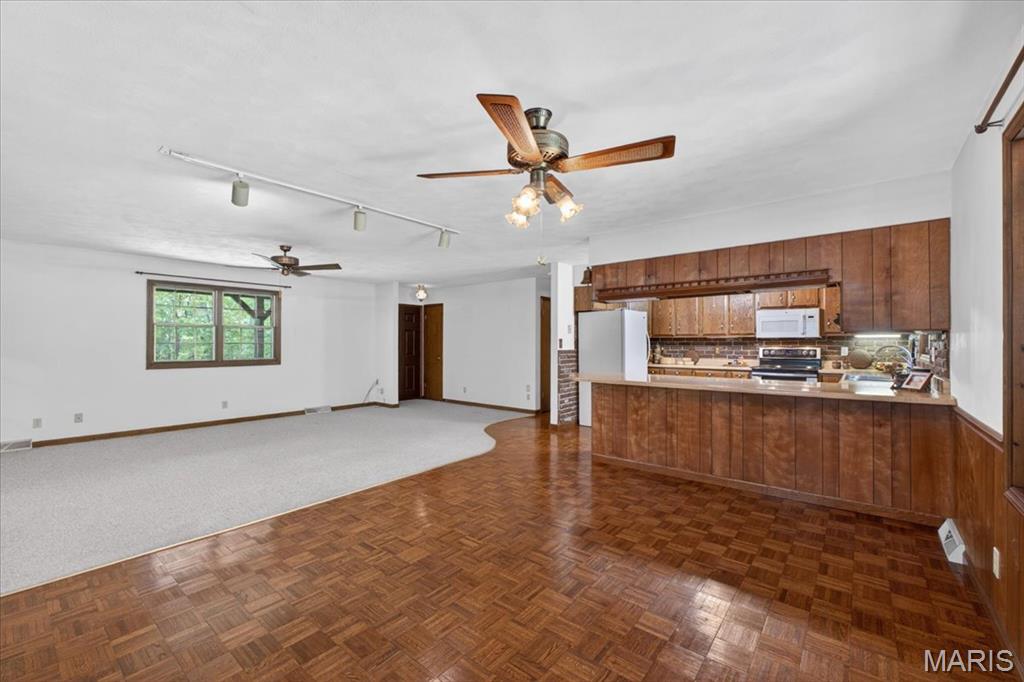 1565 Centerville Road