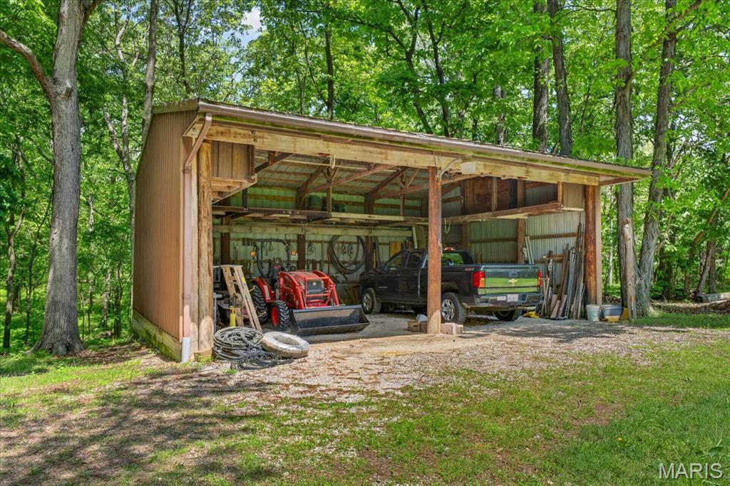 1565 Centerville Road