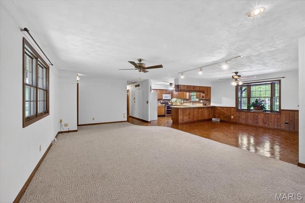 1565 Centerville Road