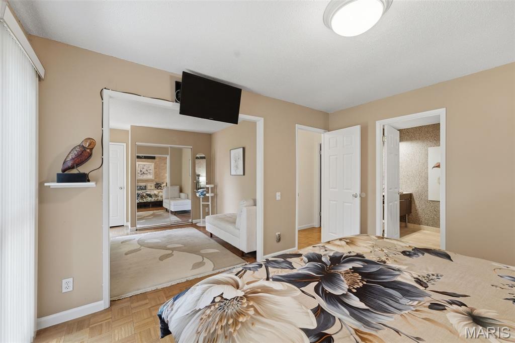 12160 Oakwilde CT Court
