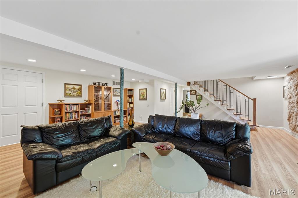 12160 Oakwilde CT Court