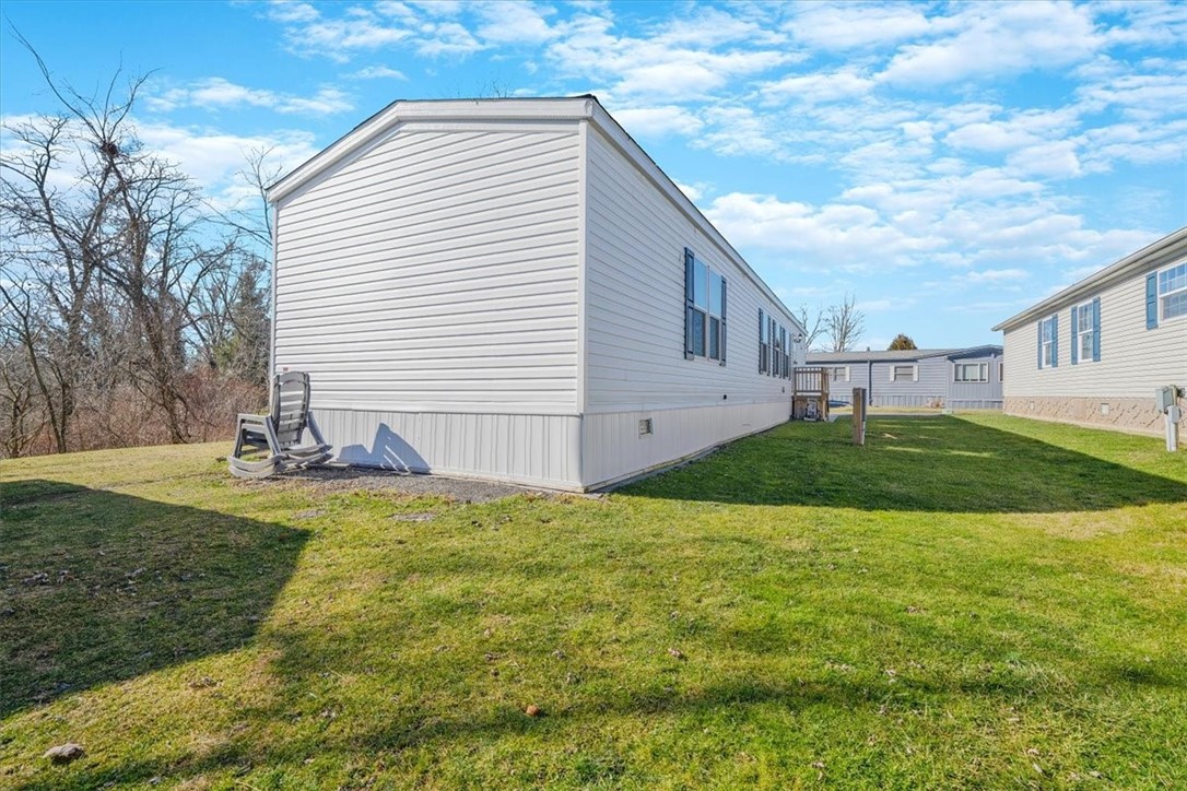 2 Roundtop Dr