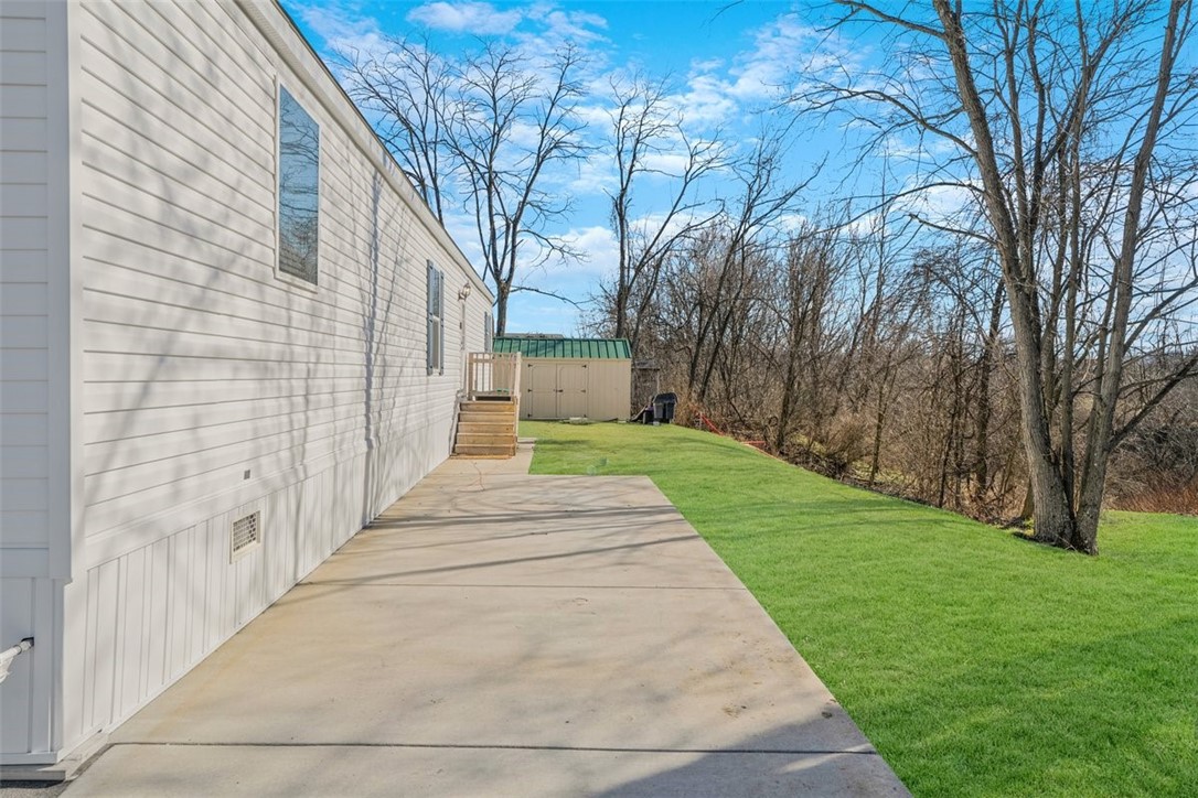2 Roundtop Dr