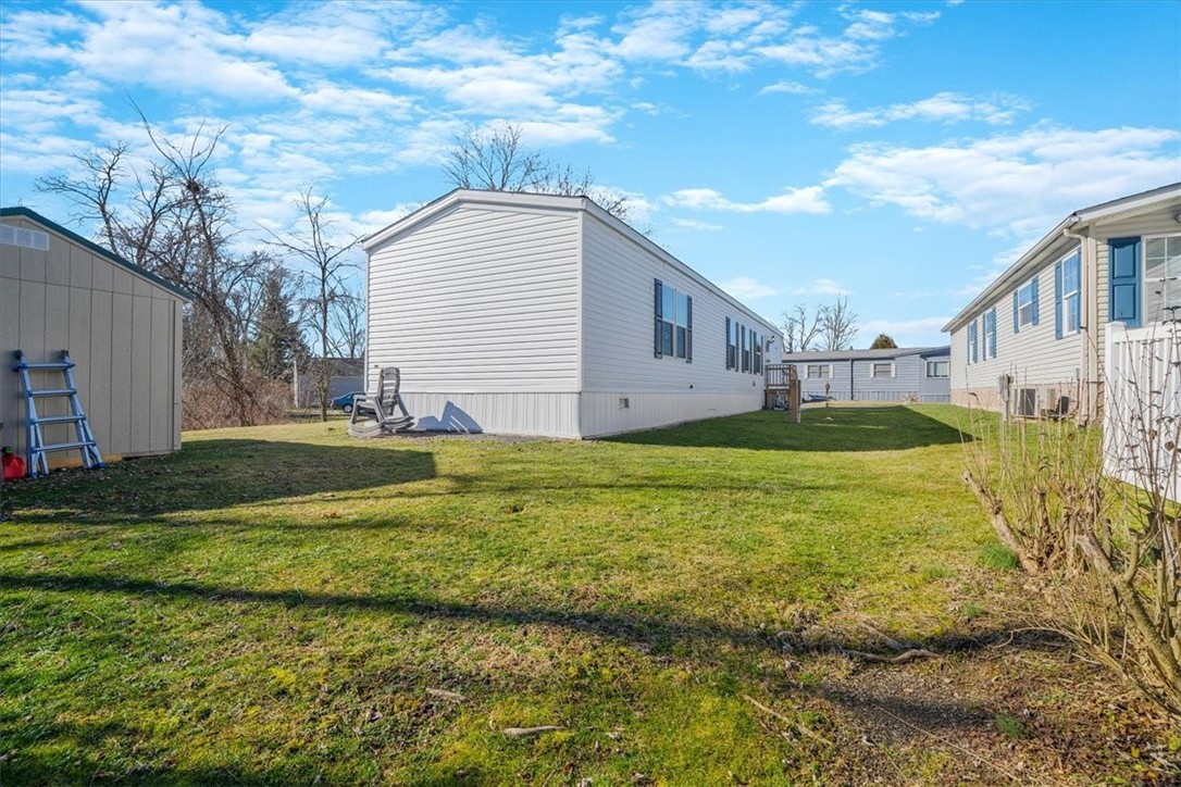2 Roundtop Dr
