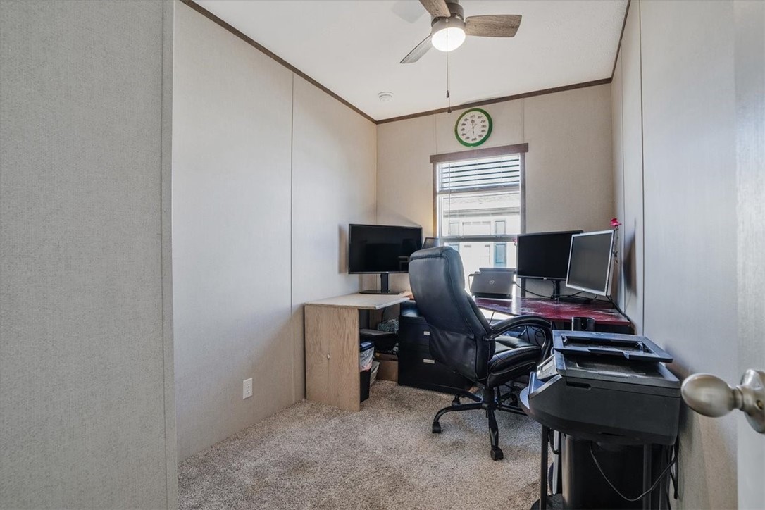 2 Roundtop Dr