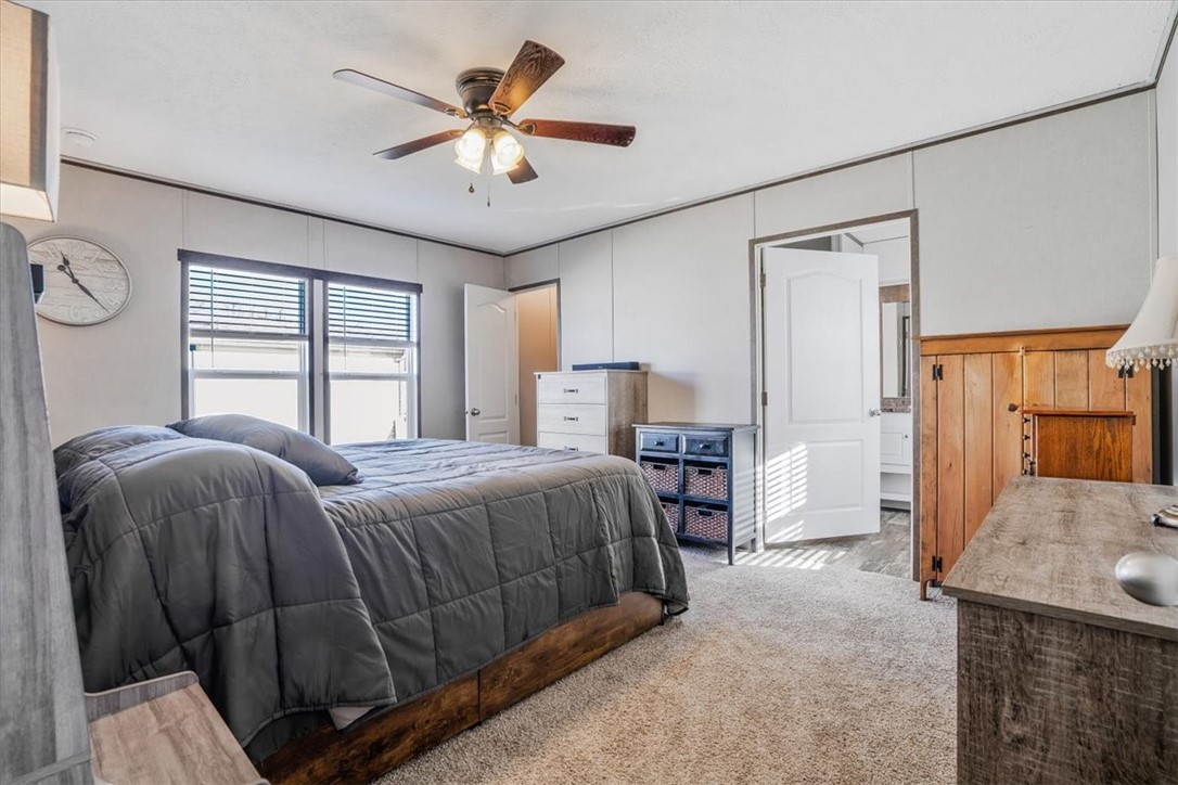 2 Roundtop Dr