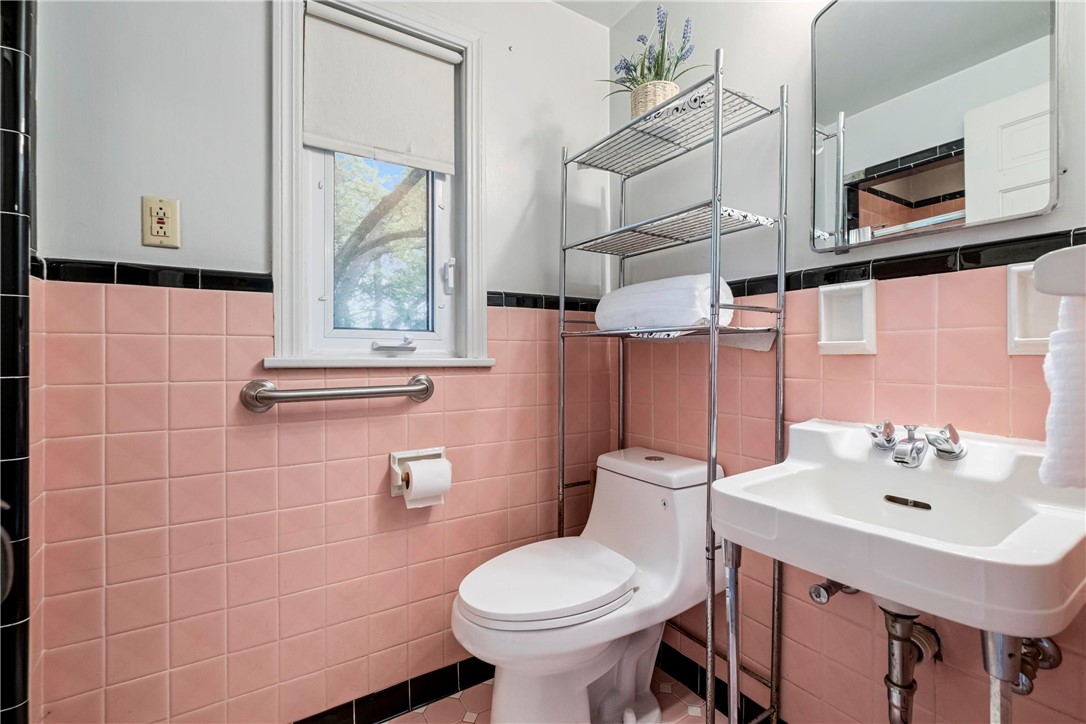 1024 Blackridge Road