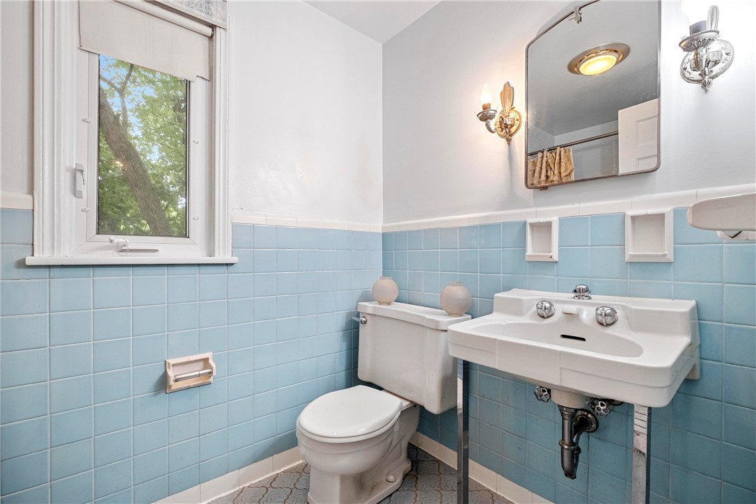 1024 Blackridge Road