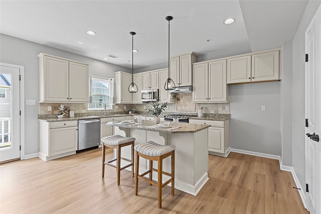 1009 Grey Fox Circle