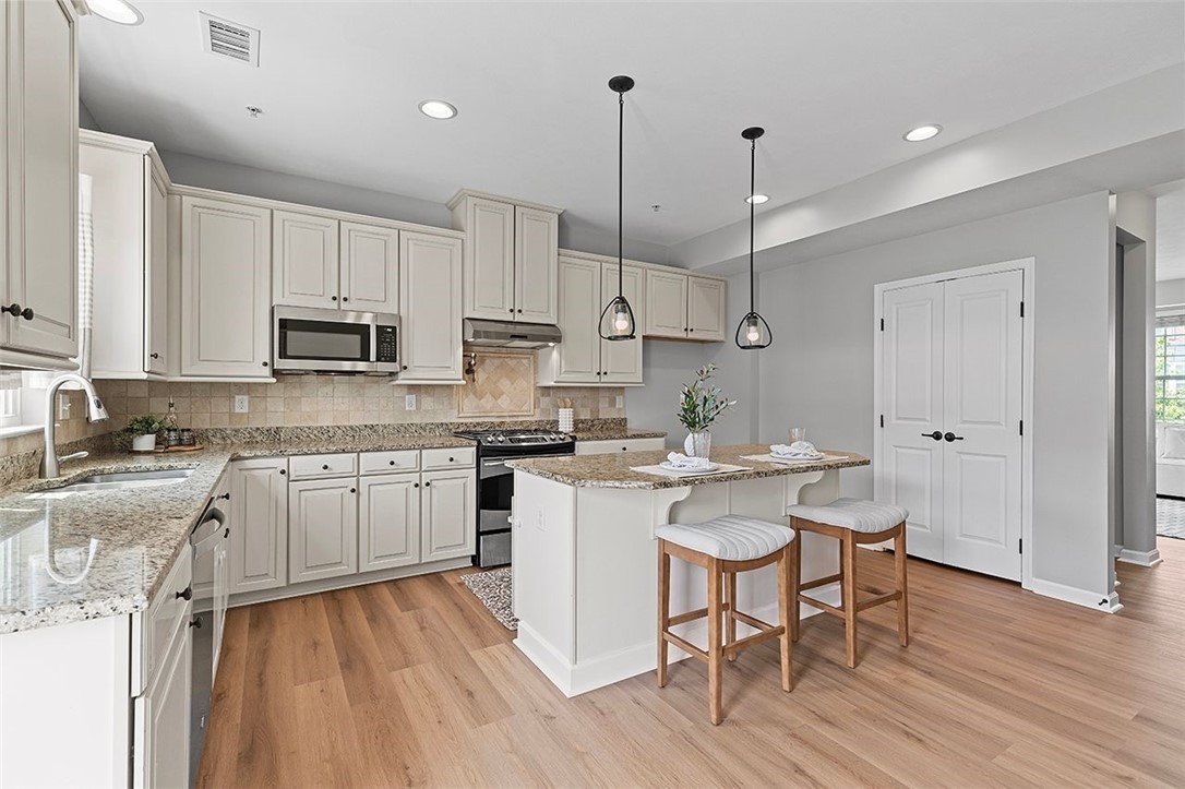 1009 Grey Fox Circle