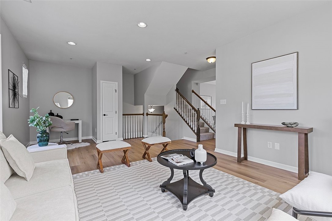 1009 Grey Fox Circle