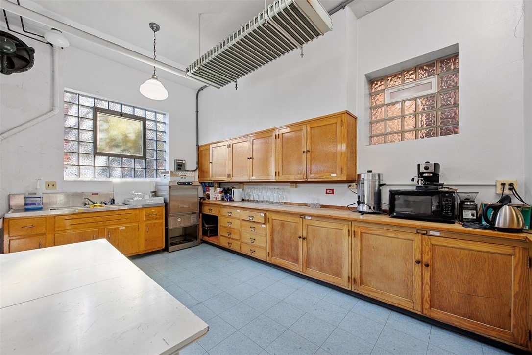 1305 State Ave